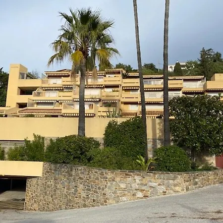 Studio Moderne Avec Terrasse Et Wi-fi, - Fr-1-308-186 Apartment Le Lavandou