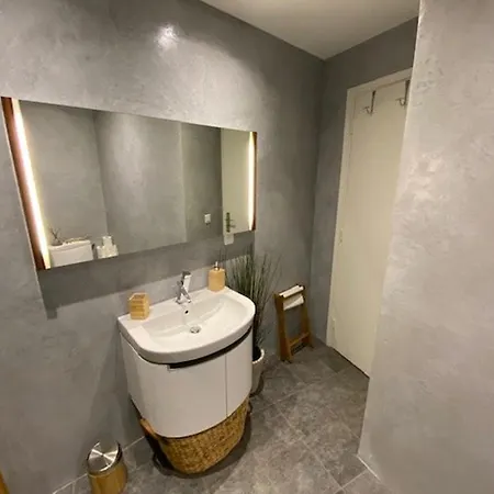 Apartment Studio Moderne Avec Terrasse Et Wi-fi, - Fr-1-308-186 *